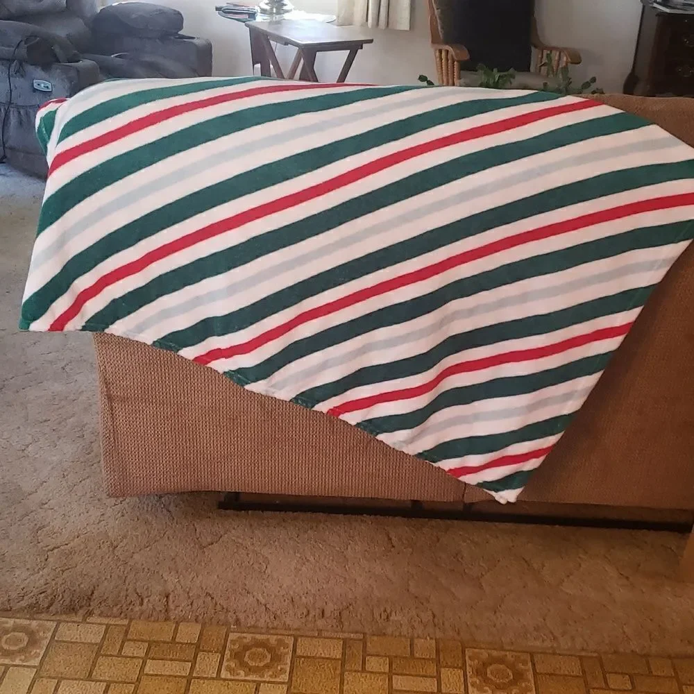 Gently Used Fleece Striped Christmas Blanket Throw Red White Green 48